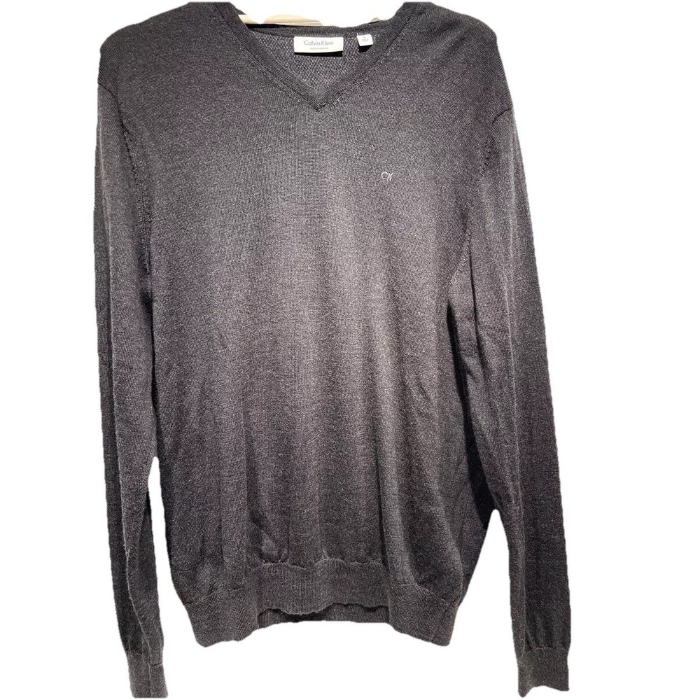 Calvin Klein Mens Sweater size M Dark Gray Italian Merino Wool Long Sleeve Vneck